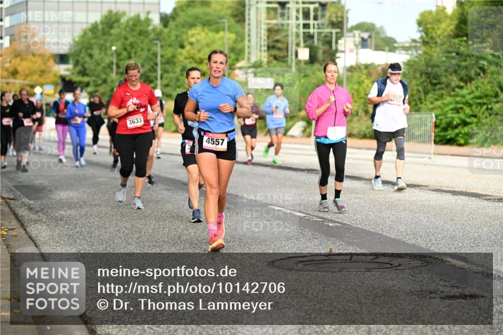 06.09.2026 - CURREX Alsterlauf Dr. Thomas Lammeyer http://msf.ph/oto/10142706 06.09.2026 10:12:30 Laufen 3633, 4557, 283 meine-sportfotos.de