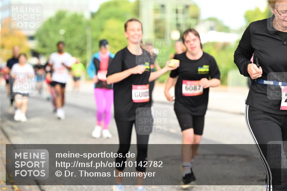 06.09.2026 - CURREX Alsterlauf Dr. Thomas Lammeyer http://msf.ph/oto/10142782 06.09.2026 10:12:40 Laufen 6087 meine-sportfotos.de
