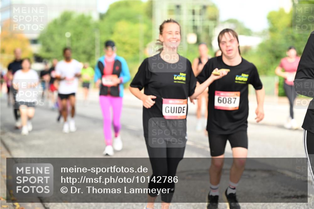06.09.2026 - CURREX Alsterlauf Dr. Thomas Lammeyer http://msf.ph/oto/10142786 06.09.2026 10:12:40 Laufen 6087 meine-sportfotos.de