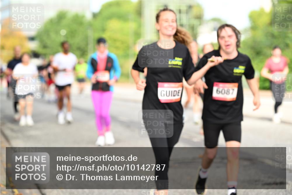 06.09.2026 - CURREX Alsterlauf Dr. Thomas Lammeyer http://msf.ph/oto/10142787 06.09.2026 10:12:40 Laufen 6087 meine-sportfotos.de