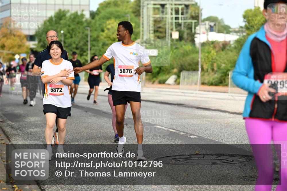 06.09.2026 - CURREX Alsterlauf Dr. Thomas Lammeyer http://msf.ph/oto/10142796 06.09.2026 10:12:44 Laufen 5872, 2895, 5876 meine-sportfotos.de