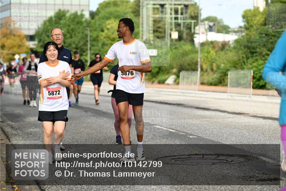 06.09.2026 - CURREX Alsterlauf Dr. Thomas Lammeyer http://msf.ph/oto/10142799 06.09.2026 10:12:44 Laufen 5872, 139, 5876 meine-sportfotos.de