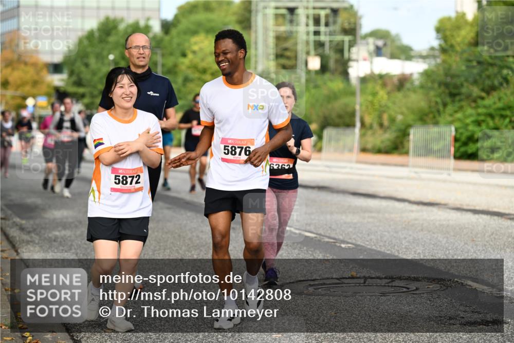 06.09.2026 - CURREX Alsterlauf Dr. Thomas Lammeyer http://msf.ph/oto/10142808 06.09.2026 10:12:45 Laufen 5872, 5876, 6362 meine-sportfotos.de