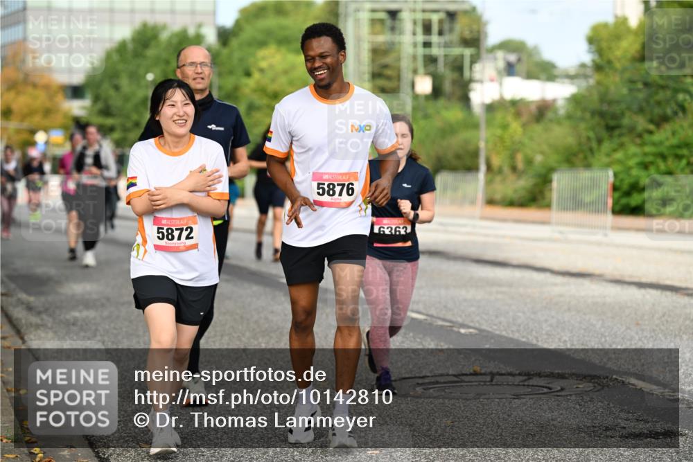 06.09.2026 - CURREX Alsterlauf Dr. Thomas Lammeyer http://msf.ph/oto/10142810 06.09.2026 10:12:46 Laufen 5872, 5876, 6363 meine-sportfotos.de