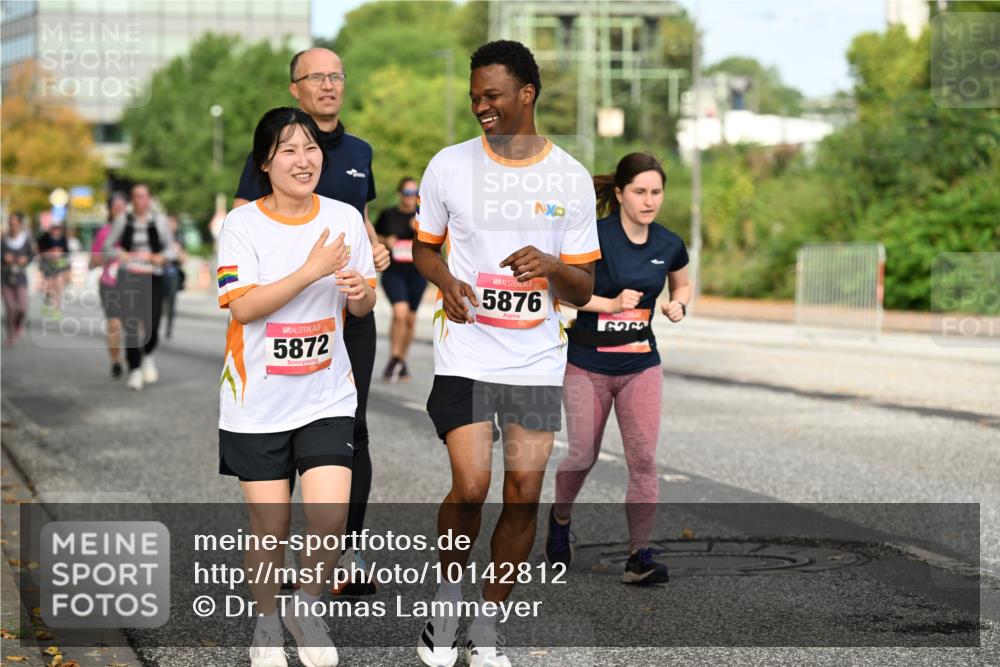 06.09.2026 - CURREX Alsterlauf Dr. Thomas Lammeyer http://msf.ph/oto/10142812 06.09.2026 10:12:46 Laufen 5872, 5876, 6262 meine-sportfotos.de