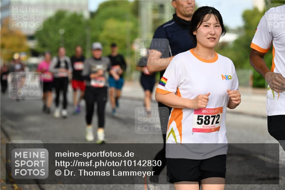 06.09.2026 - CURREX Alsterlauf Dr. Thomas Lammeyer http://msf.ph/oto/10142830 06.09.2026 10:12:47 Laufen 5872 meine-sportfotos.de