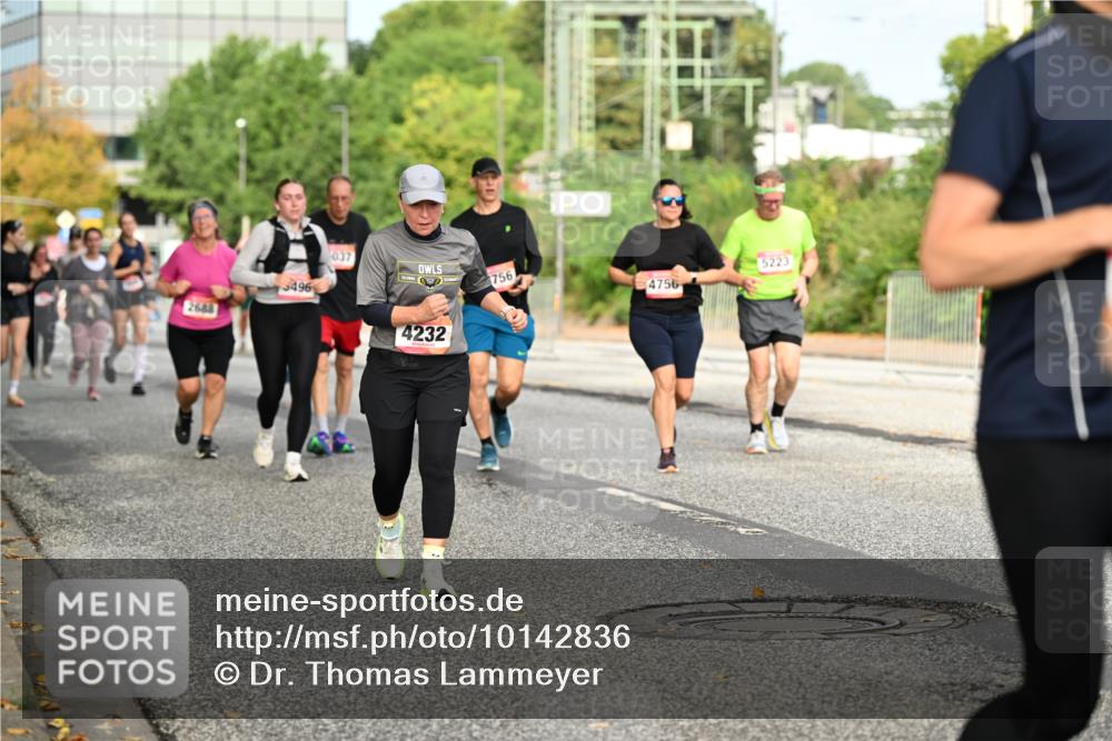 06.09.2026 - CURREX Alsterlauf Dr. Thomas Lammeyer http://msf.ph/oto/10142836 06.09.2026 10:12:48 Laufen 2688, 496, 037, 4232, 756, 5223, 4756 meine-sportfotos.de