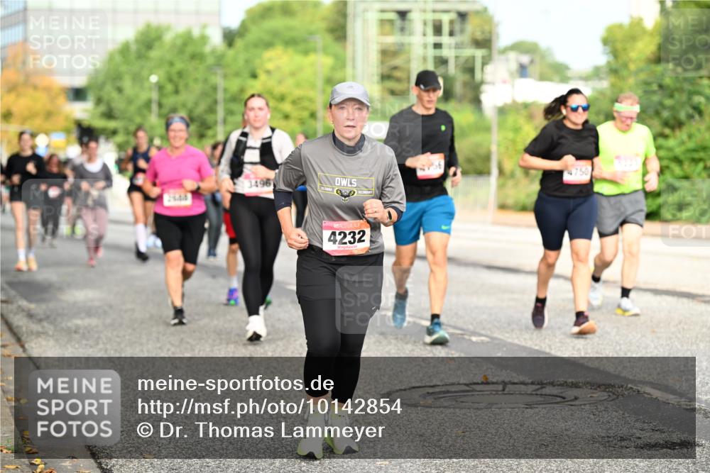 06.09.2026 - CURREX Alsterlauf Dr. Thomas Lammeyer http://msf.ph/oto/10142854 06.09.2026 10:12:50 Laufen 3496, 4232 meine-sportfotos.de