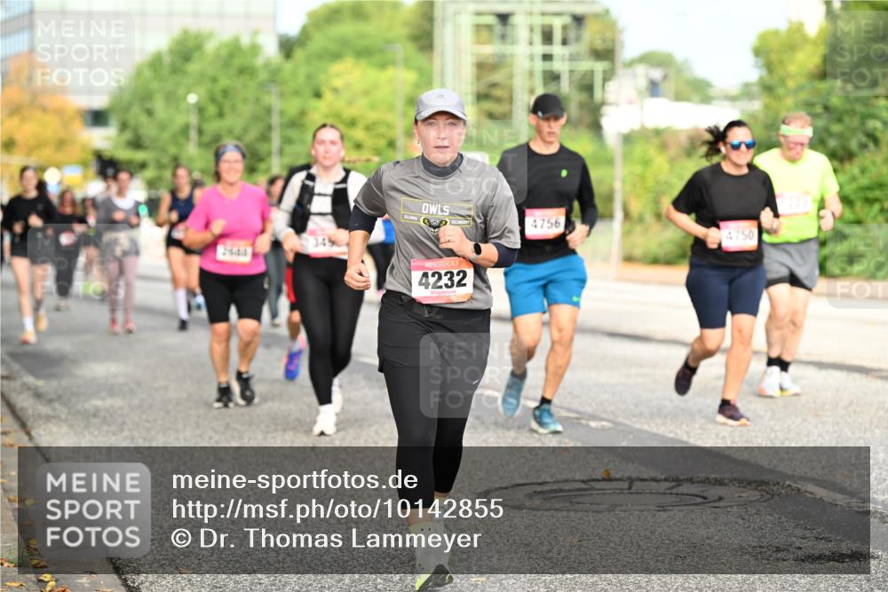 06.09.2026 - CURREX Alsterlauf Dr. Thomas Lammeyer http://msf.ph/oto/10142855 06.09.2026 10:12:50 Laufen 4232, 4756, 4750 meine-sportfotos.de