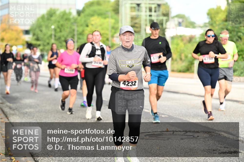 06.09.2026 - CURREX Alsterlauf Dr. Thomas Lammeyer http://msf.ph/oto/10142857 06.09.2026 10:12:50 Laufen 3496, 475, 4750, 4232 meine-sportfotos.de
