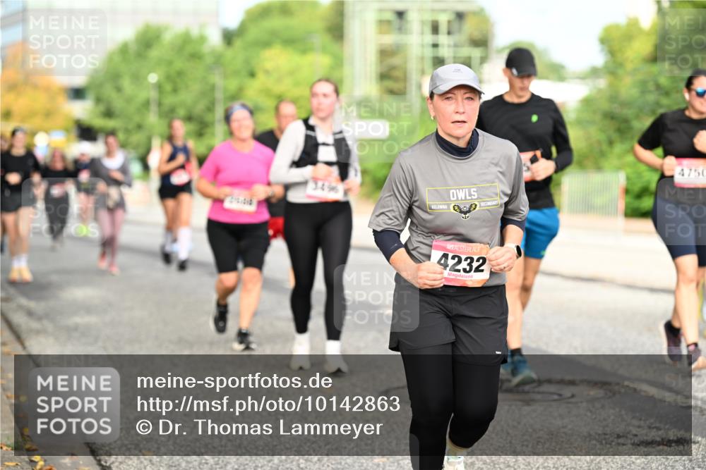 06.09.2026 - CURREX Alsterlauf Dr. Thomas Lammeyer http://msf.ph/oto/10142863 06.09.2026 10:12:51 Laufen 3, 496, 4232, 4750 meine-sportfotos.de