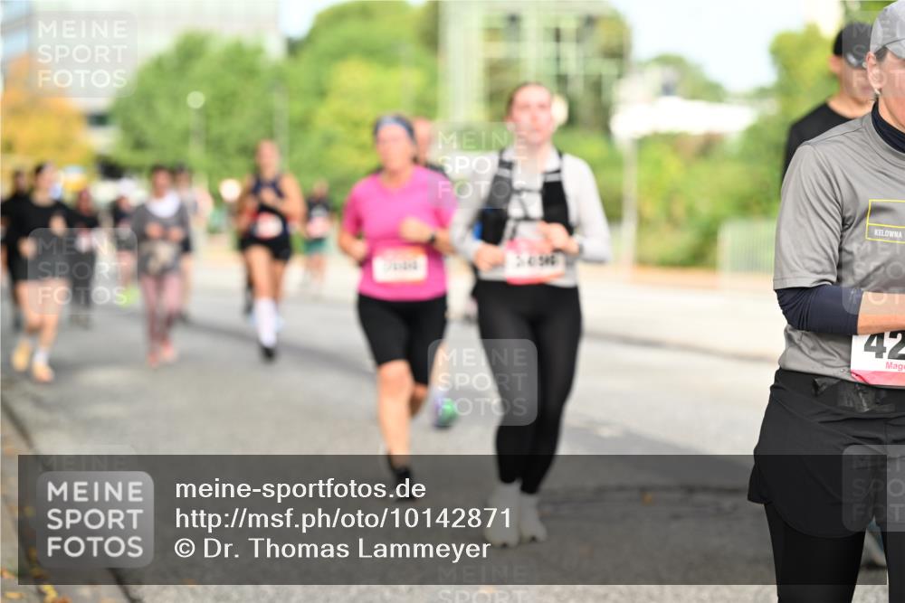06.09.2026 - CURREX Alsterlauf Dr. Thomas Lammeyer http://msf.ph/oto/10142871 06.09.2026 10:12:52 Laufen 42 meine-sportfotos.de