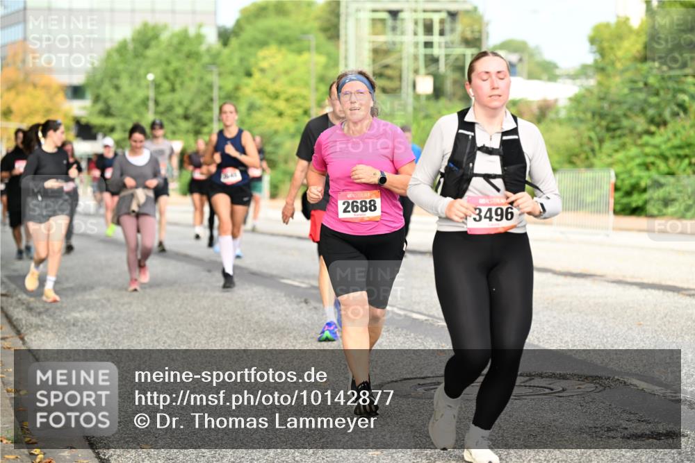 06.09.2026 - CURREX Alsterlauf Dr. Thomas Lammeyer http://msf.ph/oto/10142877 06.09.2026 10:12:53 Laufen 2688, 3496 meine-sportfotos.de