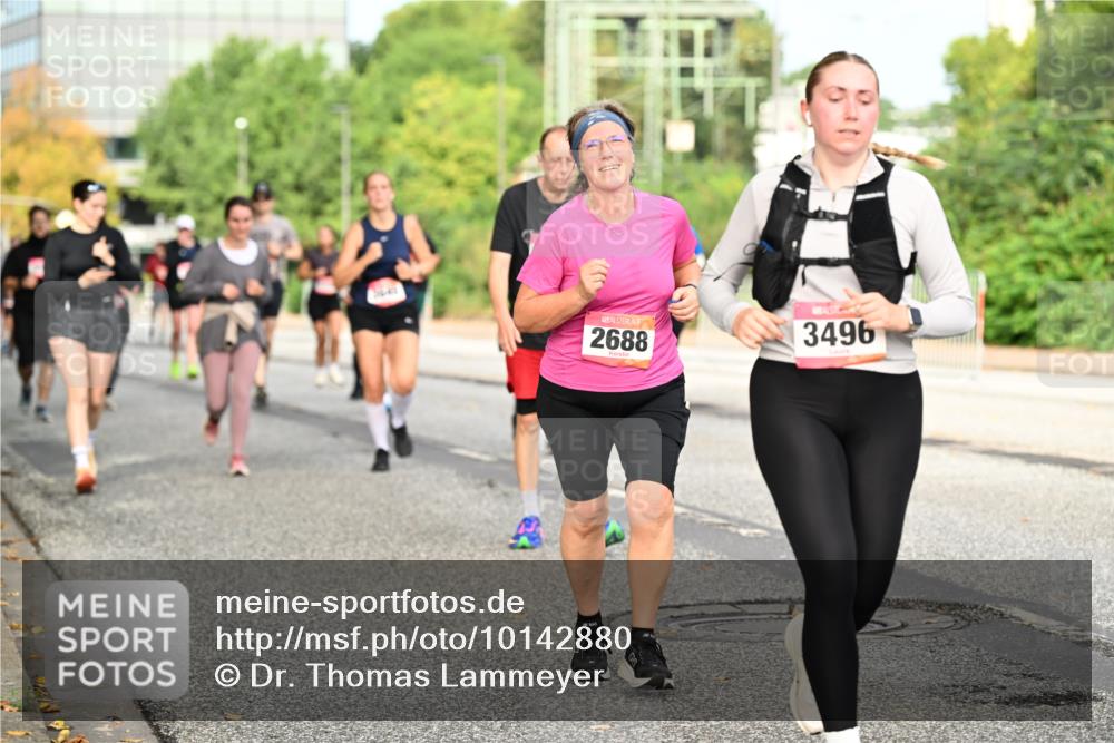 06.09.2026 - CURREX Alsterlauf Dr. Thomas Lammeyer http://msf.ph/oto/10142880 06.09.2026 10:12:53 Laufen 2688, 3496 meine-sportfotos.de