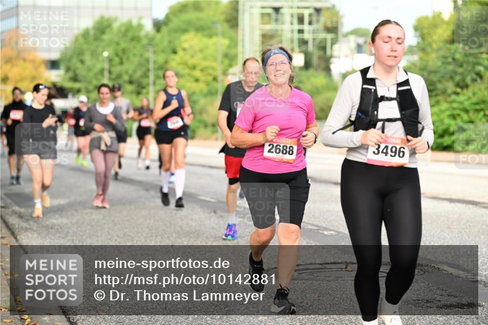 06.09.2026 - CURREX Alsterlauf Dr. Thomas Lammeyer http://msf.ph/oto/10142881 06.09.2026 10:12:53 Laufen 2688, 3496 meine-sportfotos.de