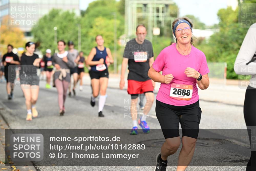06.09.2026 - CURREX Alsterlauf Dr. Thomas Lammeyer http://msf.ph/oto/10142889 06.09.2026 10:12:54 Laufen 5037, 2688 meine-sportfotos.de