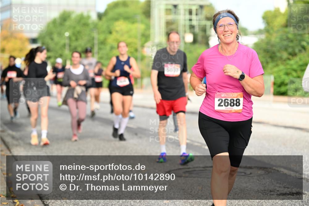 06.09.2026 - CURREX Alsterlauf Dr. Thomas Lammeyer http://msf.ph/oto/10142890 06.09.2026 10:12:54 Laufen 5037, 2688 meine-sportfotos.de
