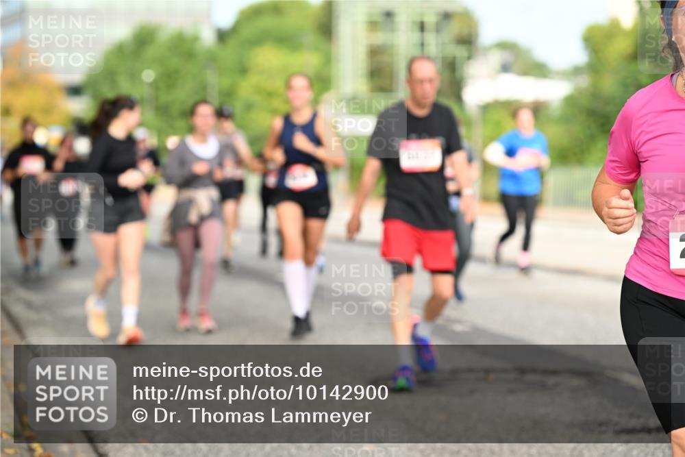06.09.2026 - CURREX Alsterlauf Dr. Thomas Lammeyer http://msf.ph/oto/10142900 06.09.2026 10:12:55 Laufen  meine-sportfotos.de