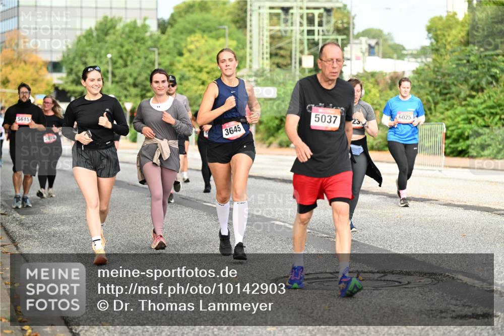 06.09.2026 - CURREX Alsterlauf Dr. Thomas Lammeyer http://msf.ph/oto/10142903 06.09.2026 10:12:55 Laufen 5615, 2075, 3645, 5037, 23, 6025 meine-sportfotos.de