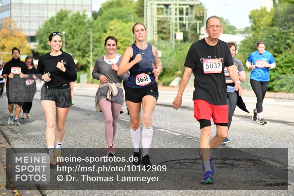 06.09.2026 - CURREX Alsterlauf Dr. Thomas Lammeyer http://msf.ph/oto/10142909 06.09.2026 10:12:56 Laufen 5615, 3645, 5037, 6025 meine-sportfotos.de