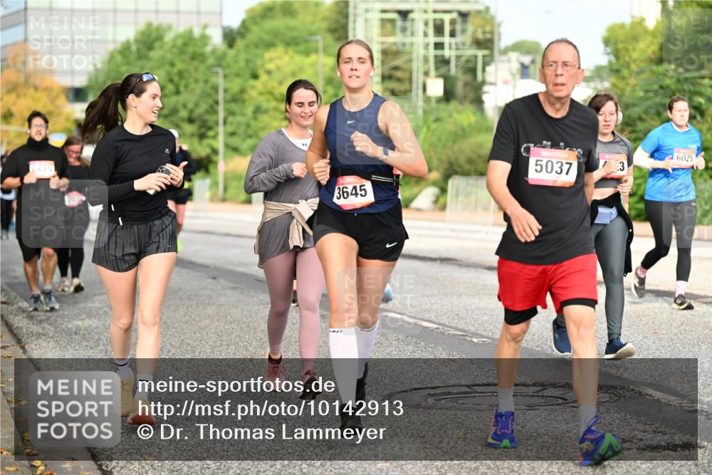 06.09.2026 - CURREX Alsterlauf Dr. Thomas Lammeyer http://msf.ph/oto/10142913 06.09.2026 10:12:56 Laufen 6615, 6025, 5037, 3, 3645 meine-sportfotos.de