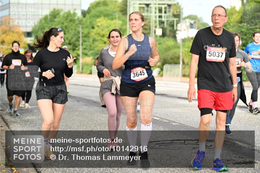 06.09.2026 - CURREX Alsterlauf Dr. Thomas Lammeyer http://msf.ph/oto/10142916 06.09.2026 10:12:57 Laufen 5615, 3645, 5037, 3, 6025 meine-sportfotos.de