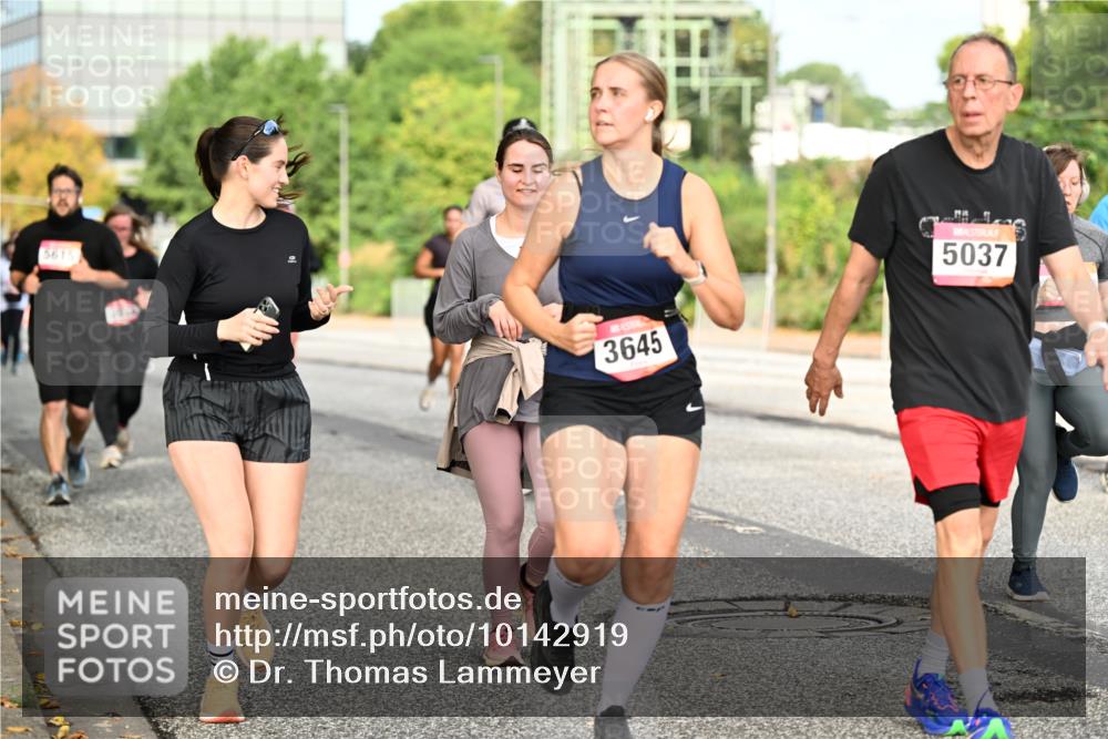 06.09.2026 - CURREX Alsterlauf Dr. Thomas Lammeyer http://msf.ph/oto/10142919 06.09.2026 10:12:57 Laufen 5615, 3645, 5037 meine-sportfotos.de
