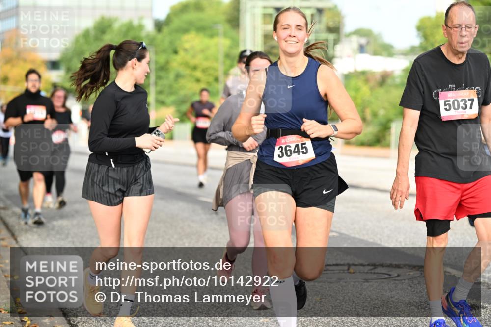 06.09.2026 - CURREX Alsterlauf Dr. Thomas Lammeyer http://msf.ph/oto/10142922 06.09.2026 10:12:57 Laufen 3645, 5037 meine-sportfotos.de