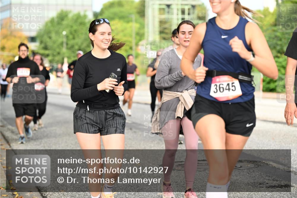 06.09.2026 - CURREX Alsterlauf Dr. Thomas Lammeyer http://msf.ph/oto/10142927 06.09.2026 10:12:58 Laufen 3645 meine-sportfotos.de