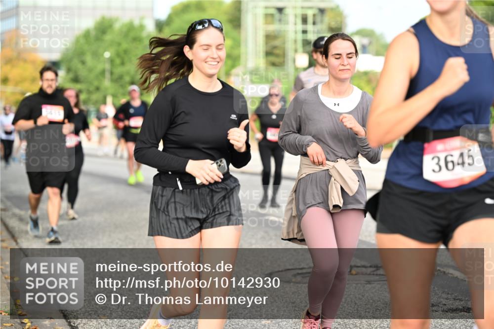 06.09.2026 - CURREX Alsterlauf Dr. Thomas Lammeyer http://msf.ph/oto/10142930 06.09.2026 10:12:58 Laufen 3645 meine-sportfotos.de