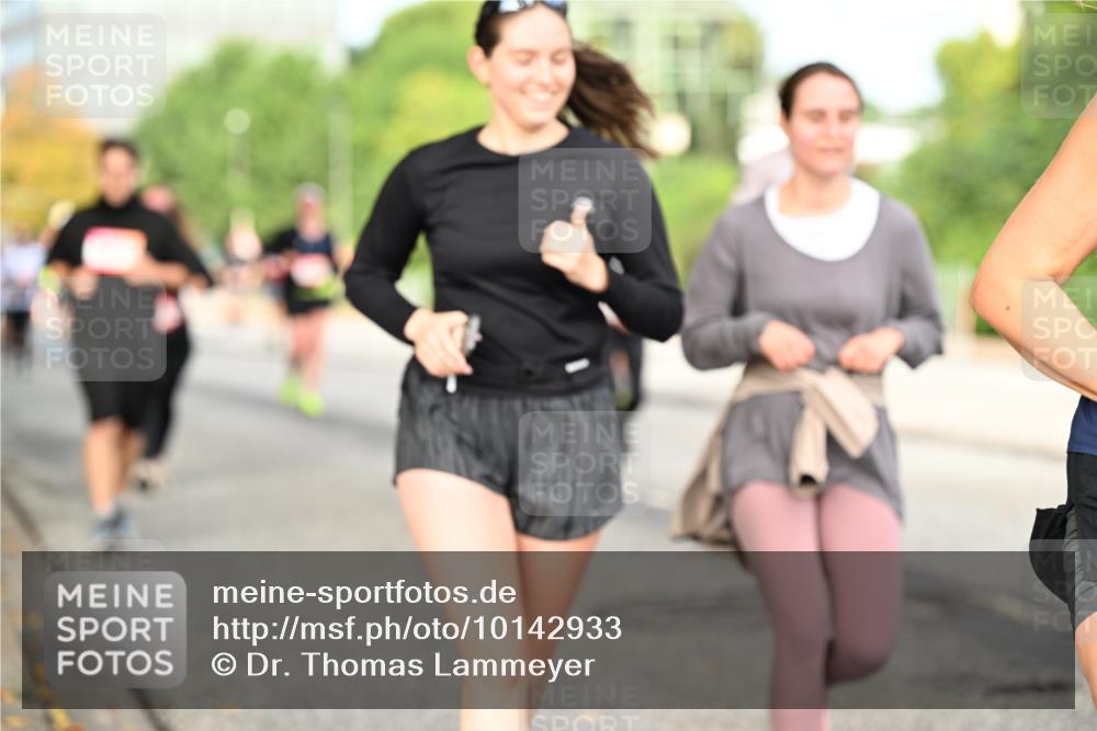 06.09.2026 - CURREX Alsterlauf Dr. Thomas Lammeyer http://msf.ph/oto/10142933 06.09.2026 10:12:58 Laufen  meine-sportfotos.de