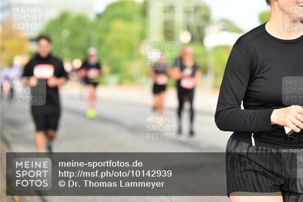 06.09.2026 - CURREX Alsterlauf Dr. Thomas Lammeyer http://msf.ph/oto/10142939 06.09.2026 10:12:59 Laufen  meine-sportfotos.de