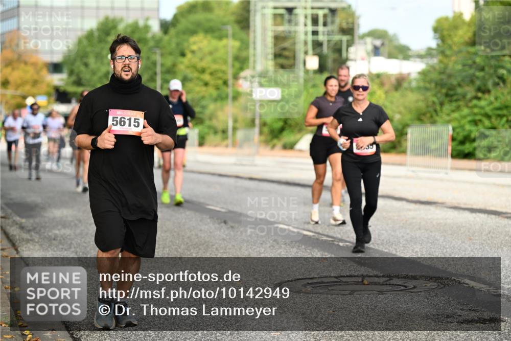 06.09.2026 - CURREX Alsterlauf Dr. Thomas Lammeyer http://msf.ph/oto/10142949 06.09.2026 10:13:00 Laufen 5615 meine-sportfotos.de