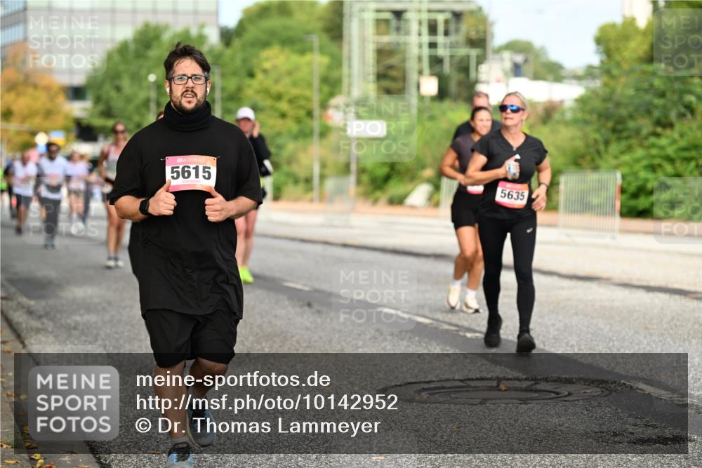 06.09.2026 - CURREX Alsterlauf Dr. Thomas Lammeyer http://msf.ph/oto/10142952 06.09.2026 10:13:01 Laufen 5615, 5635 meine-sportfotos.de
