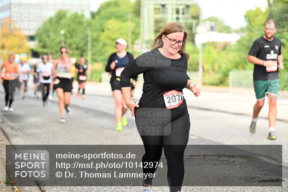 06.09.2026 - CURREX Alsterlauf Dr. Thomas Lammeyer http://msf.ph/oto/10142974 06.09.2026 10:13:03 Laufen 207 meine-sportfotos.de