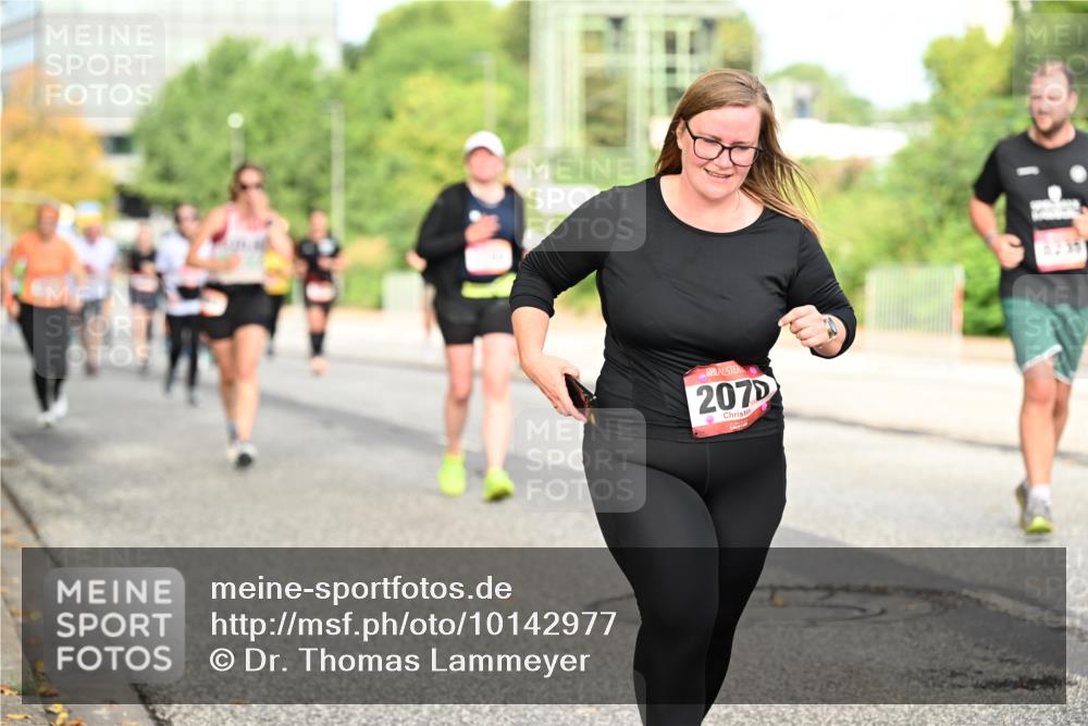 06.09.2026 - CURREX Alsterlauf Dr. Thomas Lammeyer http://msf.ph/oto/10142977 06.09.2026 10:13:03 Laufen 207 meine-sportfotos.de