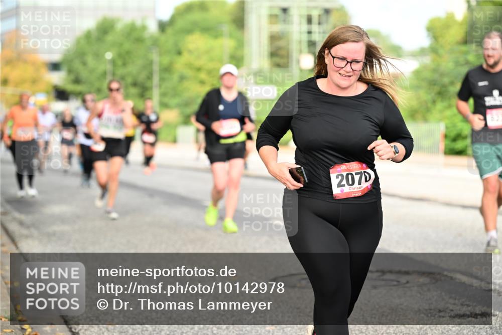 06.09.2026 - CURREX Alsterlauf Dr. Thomas Lammeyer http://msf.ph/oto/10142978 06.09.2026 10:13:03 Laufen 207 meine-sportfotos.de