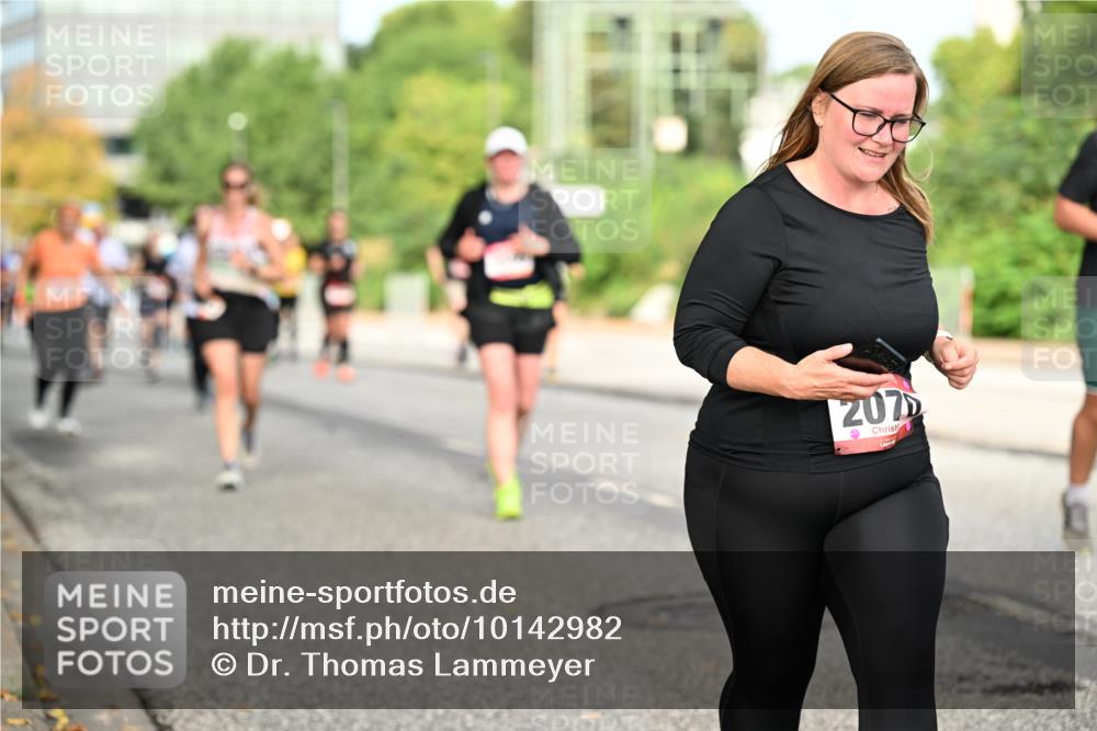 06.09.2026 - CURREX Alsterlauf Dr. Thomas Lammeyer http://msf.ph/oto/10142982 06.09.2026 10:13:04 Laufen 207 meine-sportfotos.de