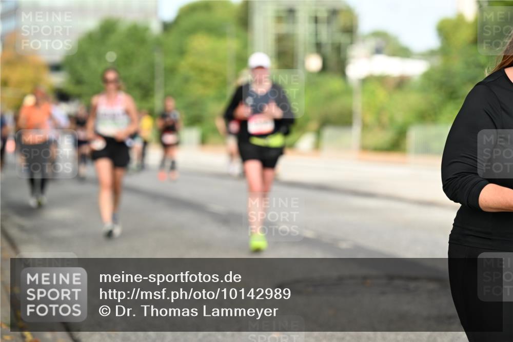 06.09.2026 - CURREX Alsterlauf Dr. Thomas Lammeyer http://msf.ph/oto/10142989 06.09.2026 10:13:04 Laufen  meine-sportfotos.de