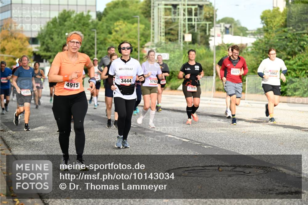 06.09.2026 - CURREX Alsterlauf Dr. Thomas Lammeyer http://msf.ph/oto/10143034 06.09.2026 10:13:09 Laufen 5648, 3444, 5743, 4915, 2368, 5820, 00, 4477, 3002 meine-sportfotos.de
