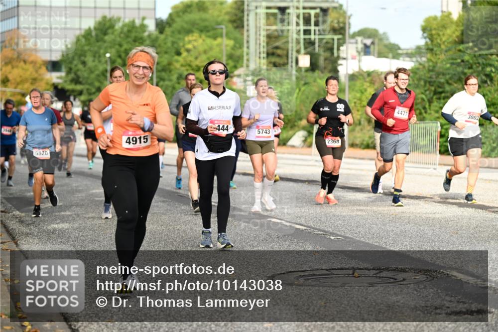 06.09.2026 - CURREX Alsterlauf Dr. Thomas Lammeyer http://msf.ph/oto/10143038 06.09.2026 10:13:09 Laufen 3648, 444, 4915, 5743, 5820, 2368, 3002, 4477 meine-sportfotos.de