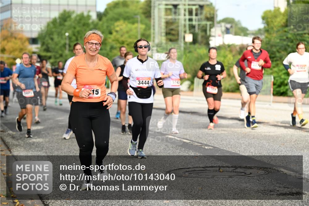 06.09.2026 - CURREX Alsterlauf Dr. Thomas Lammeyer http://msf.ph/oto/10143040 06.09.2026 10:13:10 Laufen 15, 3444, 5620, 5743, 1002 meine-sportfotos.de