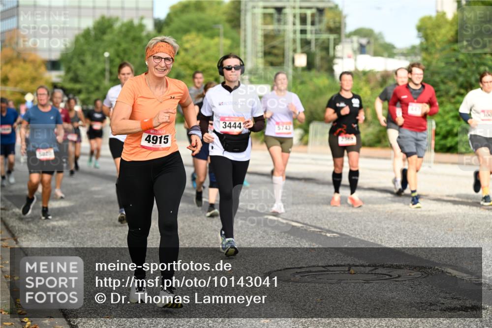 06.09.2026 - CURREX Alsterlauf Dr. Thomas Lammeyer http://msf.ph/oto/10143041 06.09.2026 10:13:10 Laufen 4915, 3444, 5743, 447, 300 meine-sportfotos.de