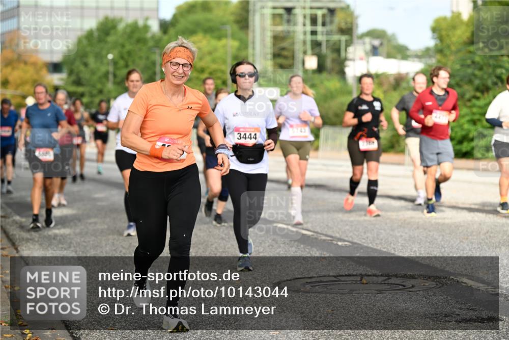 06.09.2026 - CURREX Alsterlauf Dr. Thomas Lammeyer http://msf.ph/oto/10143044 06.09.2026 10:13:10 Laufen 3444, 5743 meine-sportfotos.de