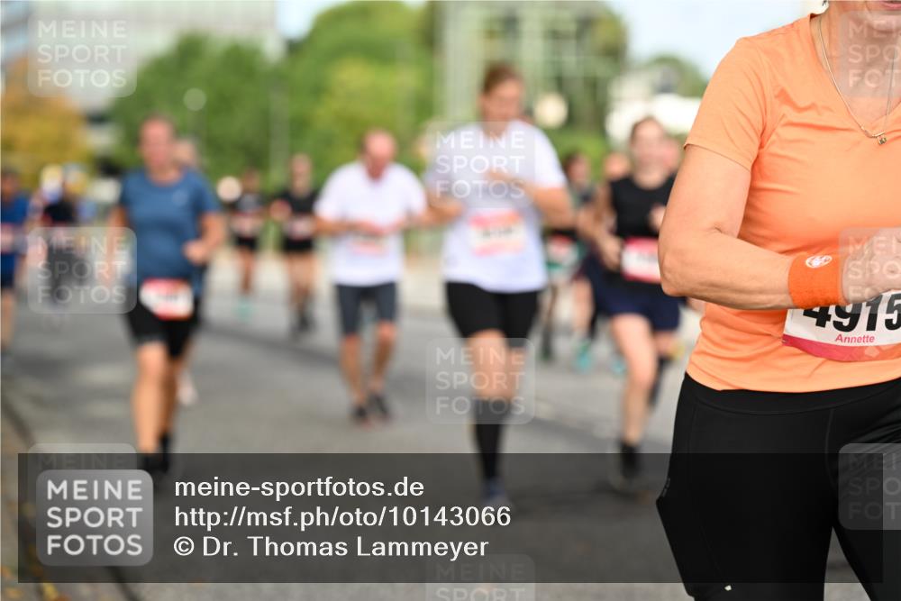 06.09.2026 - CURREX Alsterlauf Dr. Thomas Lammeyer http://msf.ph/oto/10143066 06.09.2026 10:13:12 Laufen 4915 meine-sportfotos.de