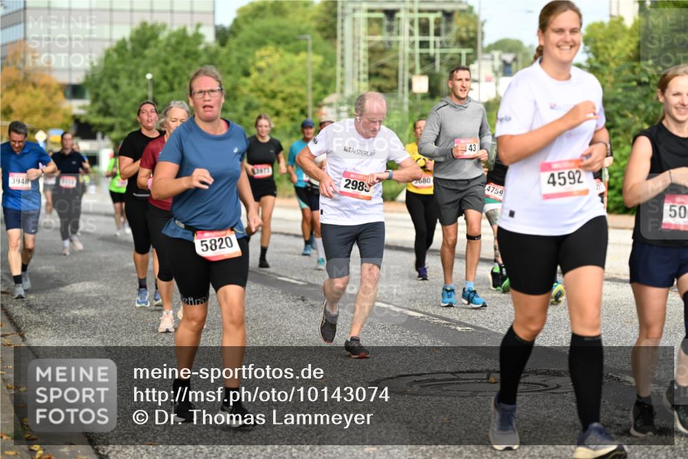 06.09.2026 - CURREX Alsterlauf Dr. Thomas Lammeyer http://msf.ph/oto/10143074 06.09.2026 10:13:13 Laufen 3948, 5820, 3973, 2985, 3680, 43, 4759, 4592, 50 meine-sportfotos.de