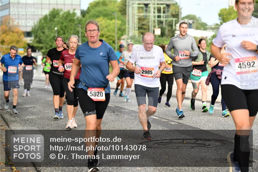 06.09.2026 - CURREX Alsterlauf Dr. Thomas Lammeyer http://msf.ph/oto/10143078 06.09.2026 10:13:13 Laufen 29, 505, 3948, 5820, 3680, 2985, 614, 4759, 4592 meine-sportfotos.de