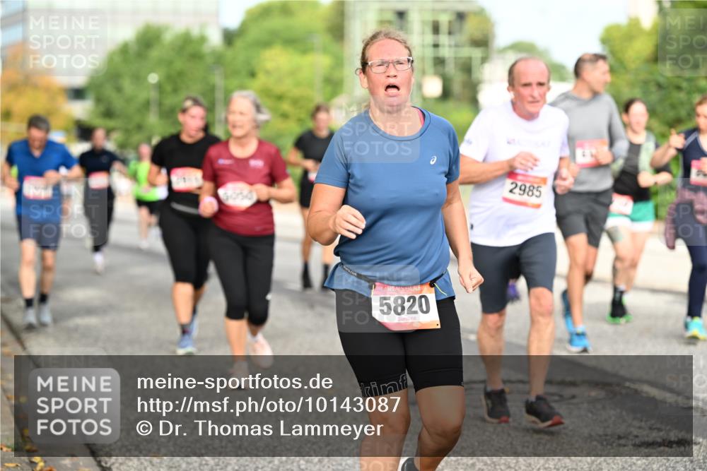 06.09.2026 - CURREX Alsterlauf Dr. Thomas Lammeyer http://msf.ph/oto/10143087 06.09.2026 10:13:14 Laufen 5820, 2985 meine-sportfotos.de