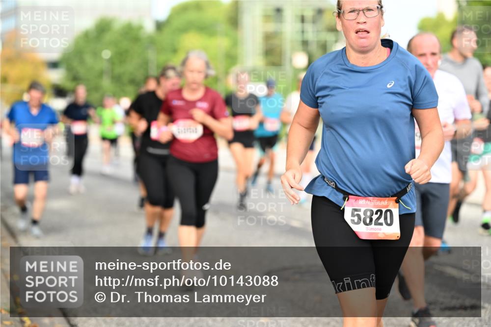 06.09.2026 - CURREX Alsterlauf Dr. Thomas Lammeyer http://msf.ph/oto/10143088 06.09.2026 10:13:15 Laufen 5820 meine-sportfotos.de
