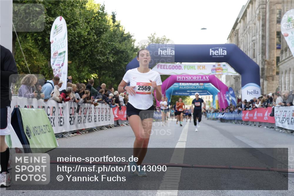 06.09.2026 - CURREX Alsterlauf Yannick Fuchs http://msf.ph/oto/10143090 06.09.2026 09:47:07 Ziel 2210, 2569, 2605, 4460, 5297, 5705, 5877, 6150, 8104, 8125 meine-sportfotos.de